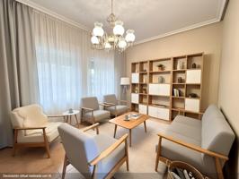 Chalet amplio con jardín y garaje en el centro de Madroñera, frente al parque photo 0