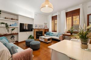 En Palafrugell: vivienda con licencia turística + local comercial con rentabilidad photo 0
