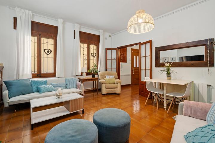 En Palafrugell: vivienda con licencia turística + local comercial con rentabilidad photo 0