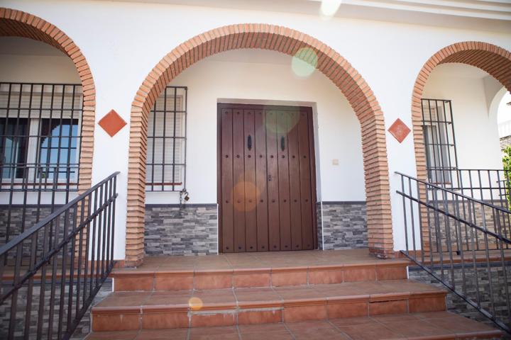 Chalet en venta en la población de Villanueva del Rosario, provincia de Málaga photo 0