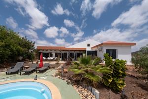 Un Chalet con Alma en Triquivijate photo 0