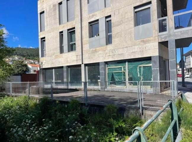 Se vende inmueble con licencia para vivienda en Sabarís (Baiona) photo 0