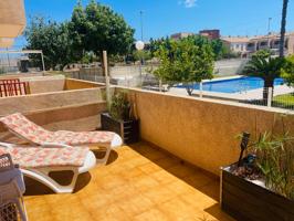 ¡Oferta junto a la playa! Apartamento de 2 dormitorios con orientación sur y licencia turística, a 1 photo 0