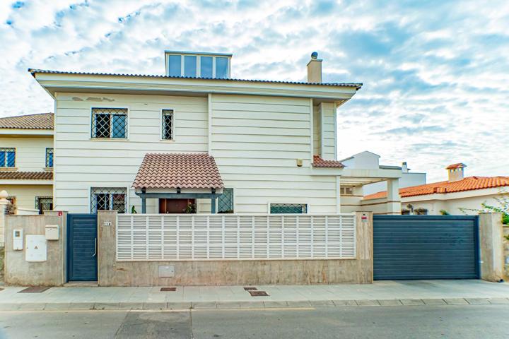 VENTA DE CHALET EN NUEVA ALMERIA photo 0