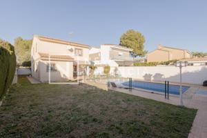 Precioso chalet unifamiliar en Colinas de San Antonio photo 0