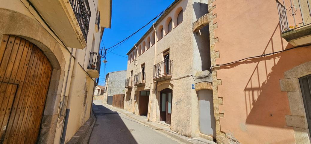 Casa histórica catalana en el centro de Cervià de Ter – Reforma incluida, tejado nuevo, gran potencial photo 0