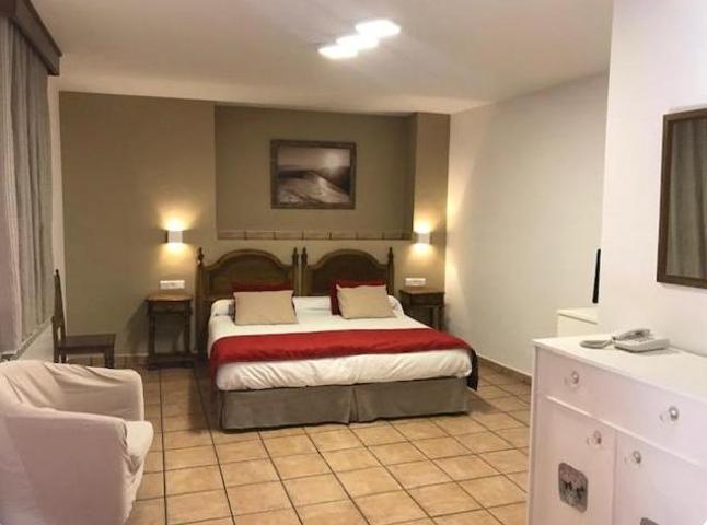 🏨 Oportunidad única para inversores: Complejo hotelero consolidado y en pleno rendimiento en Huéscar (Granada) 🏨 photo 0