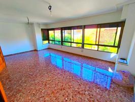 Venta de gran piso en centro de Vila-Real photo 0