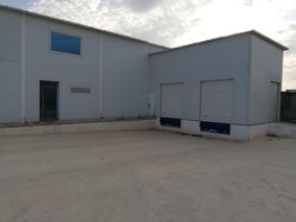 Oportunidad única: Nave industrial con cámara frigorífica y licencia de manipulado, a pie de autovía photo 0