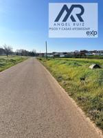 Finca Rústica Agraria en Mérida (Badajoz) España 25.7 hectáreas ideal promoción urbanística-planta solar a 50 metros de zona urbana. photo 0