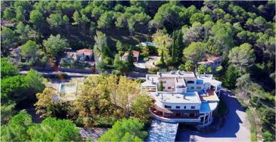 Exclusiva finca de lujo con licencia turí­stica a solo 25 km de Barcelona photo 0