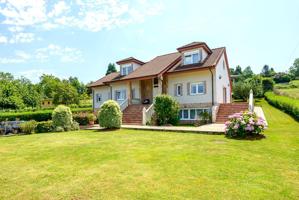 Se vende elegante chalet en el centro de Asturias, en Meres (Siero). photo 0
