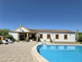 Excepcional Cortijo Ecuestre en Venta cerca de Morón de la Frontera, Sevilla photo 0