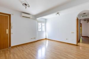 Acogedor piso en el corazón de Pozuelo: calidez y conectividad photo 0