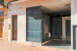 Local comercial en el centro de Canet – 126 m², amplio y luminoso photo 0