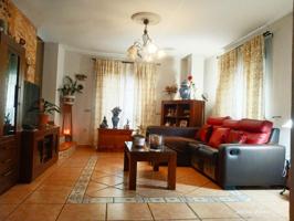 Descubre esta maravillosa casa ubicada en la codiciada zona de La Princesa-Huelin, Málaga. photo 0