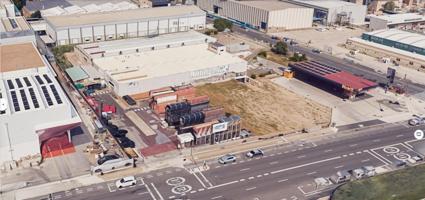 Alquiler de nave industrial-comercial de 2.734 m² con gran explanada en Leganés – Excelente conexión y visibilidad photo 0