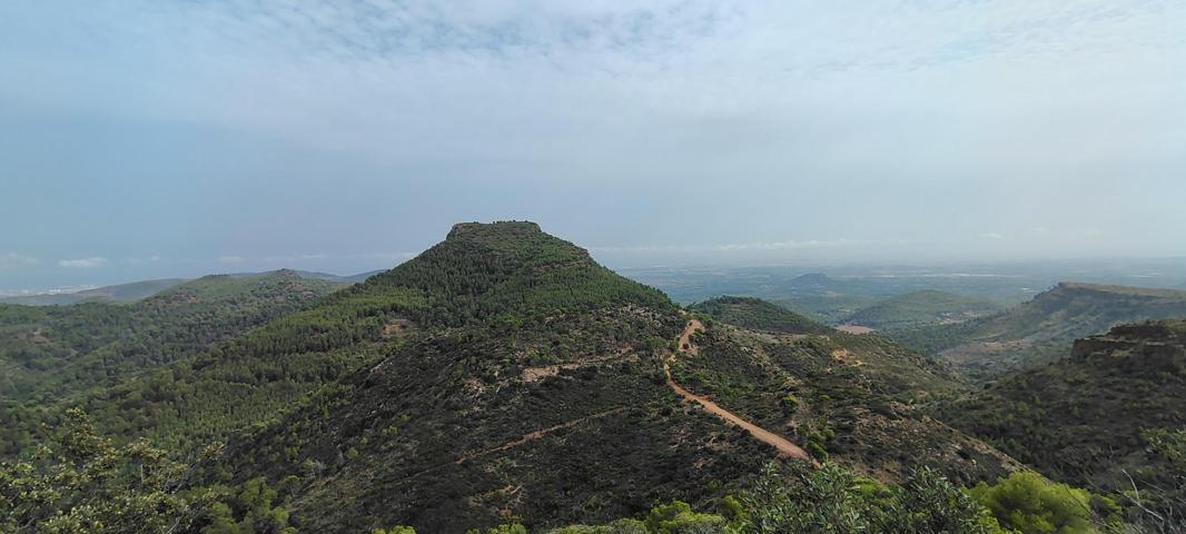 Terreno en el interior de Valencia con vistas impresionantes photo 0