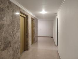 Alquiler piso en Elda, zona Avda. de Ronda | Urbanización con piscina, garaje y trastero photo 0