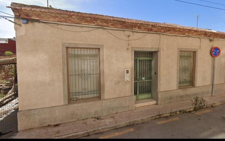 Casa de 220m2 para reformar con parcela de 1118m2 urbanos photo 0