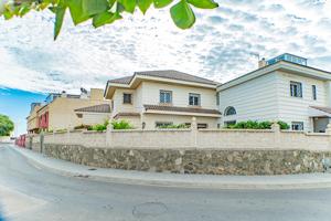 Venta de Chalet en Nueva Almeria photo 0