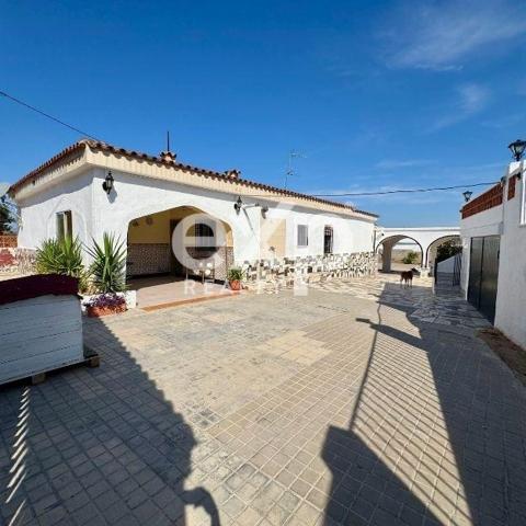 *** Estupendo Chalet en Finca Rústica Urbanizable con piscina Privada en Villamarxant *** photo 0
