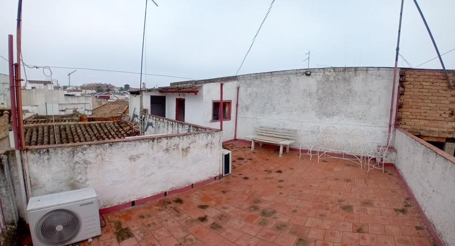 CASA PARA REFORMAR EN CALLE GUTIERREZ DE LOS RIOS photo 0