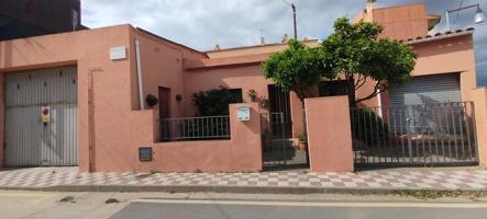 ¡Oportunidad Única en Palafolls! 🌟 Casa con Múltiples Posibilidades photo 0