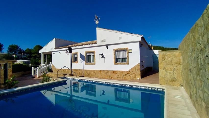 CHALET PARA ENTRAR EN MONTROY photo 0