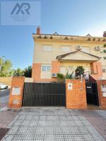 🏡 ESPECTACULAR CHALET ADOSADO DE ESQUINA EN LAS ABADÍAS (MÉRIDA) (Nuevo Mérida - Las Villas) 🏡 Con piscina 🏊‍♂ photo 0