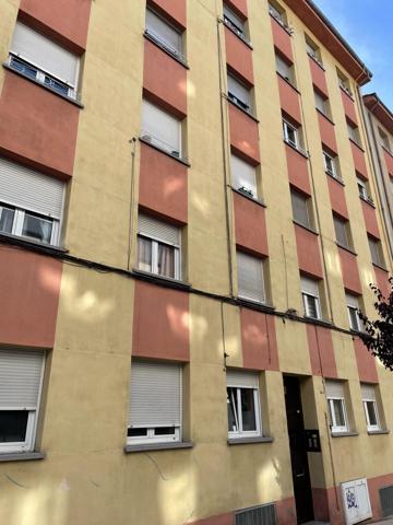 Se vende piso para reformar en Oviedo (Calle Escultor Laviada, 6) photo 0