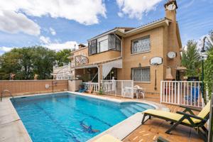 Espectacular chalet en Rivas de 5 dormitorios, chimenea y piscina photo 0