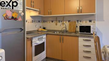 Piso luminoso en Calle Figueiras-Milladoiro photo 0