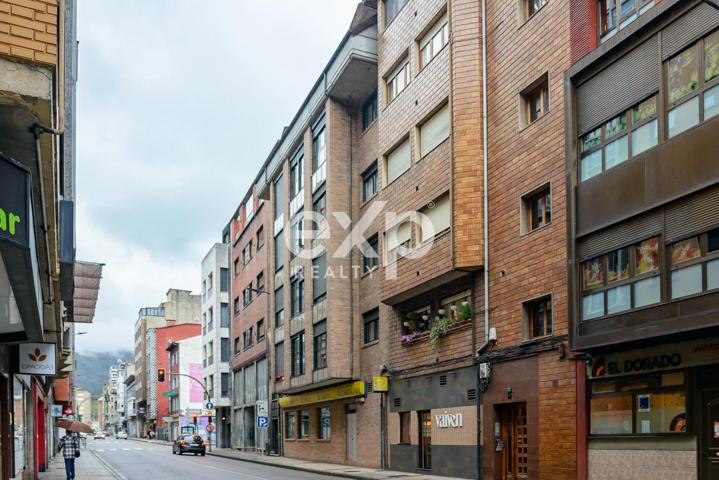 Piso en venta en Calle Constitución, Sama, Langreo – 115.000 € photo 0