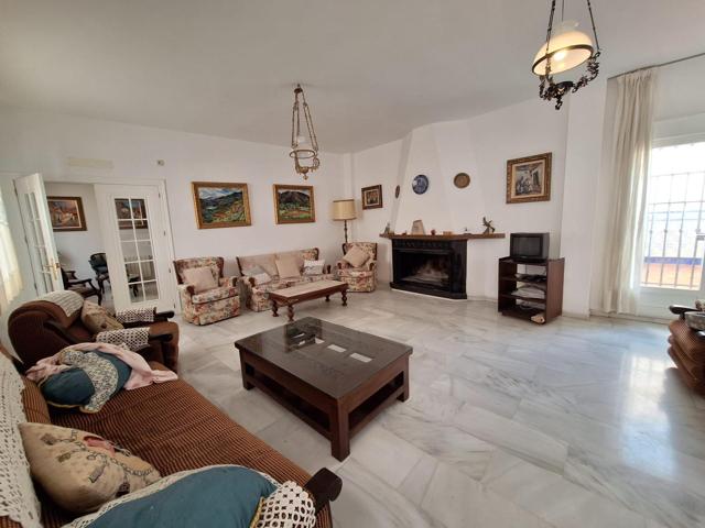 Casa en venta en Calle Alcázar, Jodar photo 0