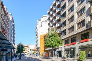 Calle Uría | 7ª Planta, Muy Luminoso, Ascensor, Calefacción Central y Amueblado photo 0