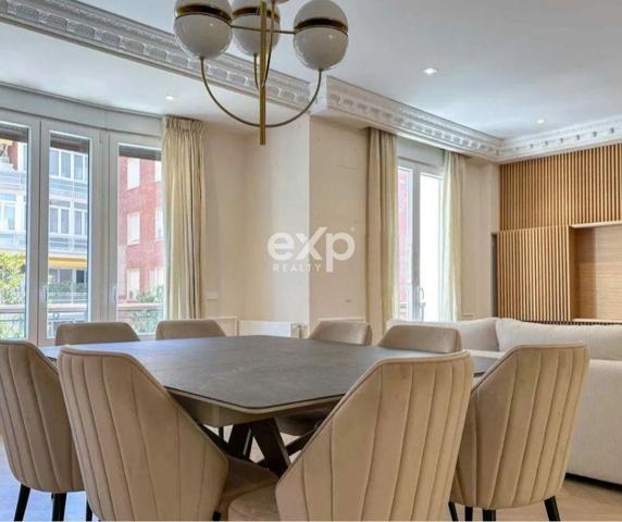 Nuñez de Balboa, barrio Salamanca , Madrid. photo 0