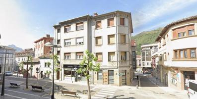 Piso en venta en Plaza de la Encarnación, Pola de Laviana — 54.000 € photo 0