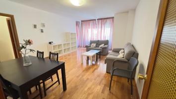 PISO EN VENTA EN TODO EL CENTRO DE CUENCA EN LA CALLE COLÓN B-1831 photo 0