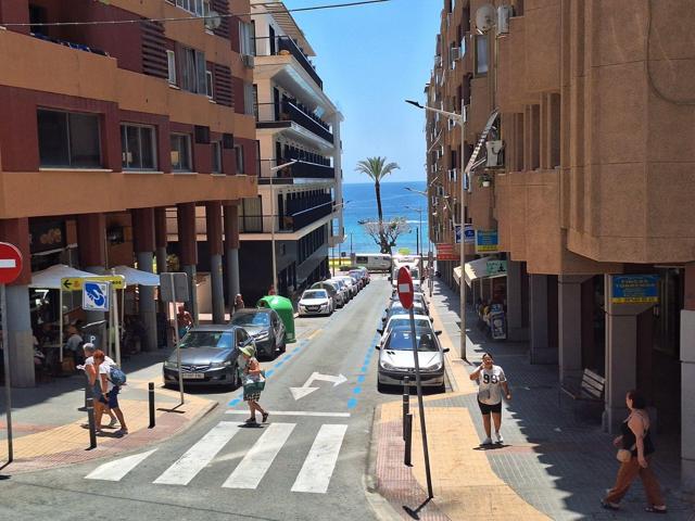 Bienvenido a tu nuevo apartamento con vistas al mar en el corazón de Benidorm photo 0