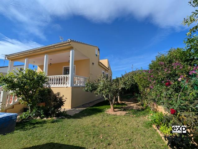 CHALET EN MONTROI photo 0