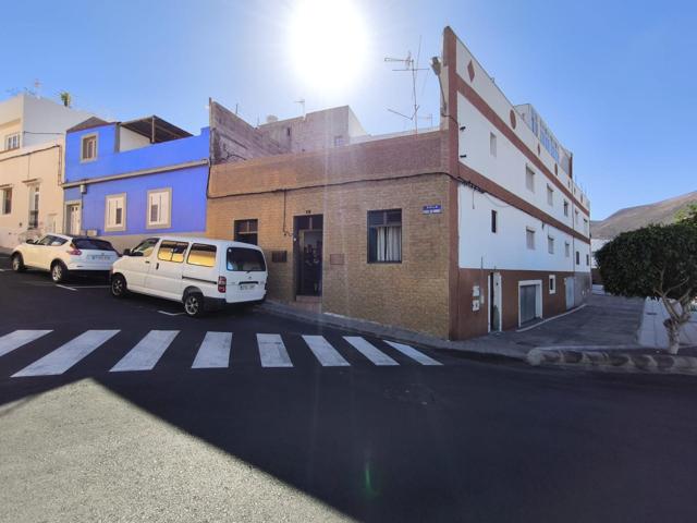 Casa terrera a reformar en Barrial (Gáldar): amplitud, luz y un potencial increíble photo 0