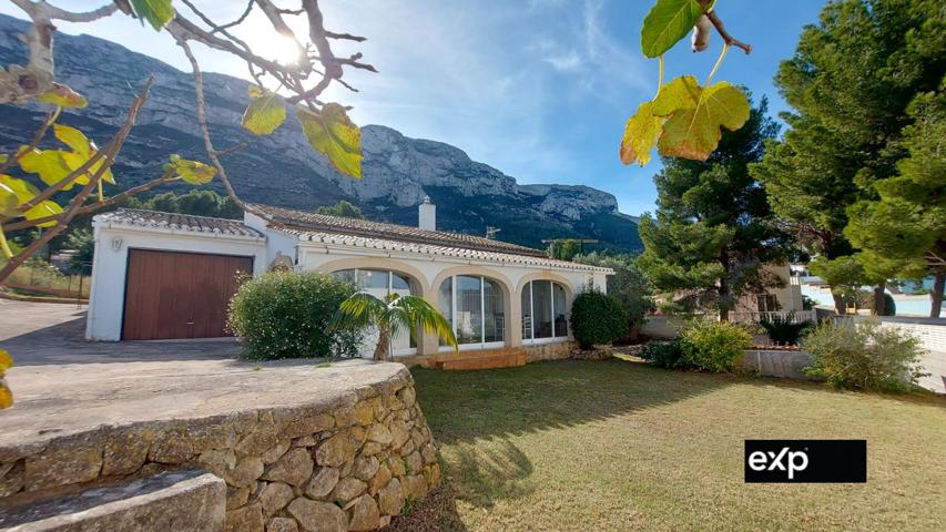 Casa con encanto en zona Hermita Sant Joan – tranquilidad y potencial photo 0