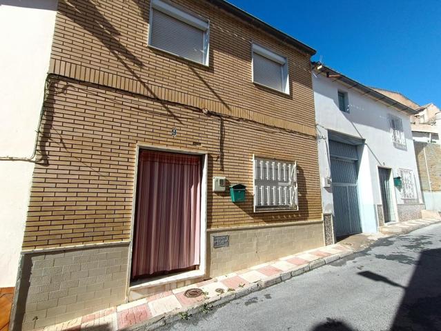 🏡 ¡Tu nuevo hogar te espera en Pinos Puente! photo 0