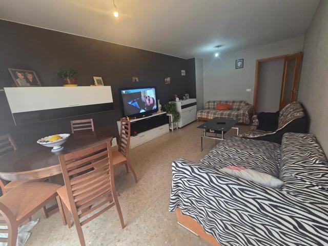 Oportunidad en Cella: 3 dormitorios, gran terraza y garaje photo 0