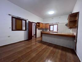 Piso Bajo con entrada directa y patio en el corazón de Adeje photo 0