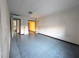 Piso amplio en Can Aurell – Calle Faraday (Terrassa) photo 0