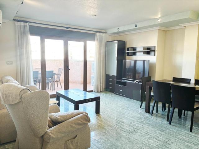 Dos áticos conectados con garaje a 500m del mar en Torrevieja photo 0