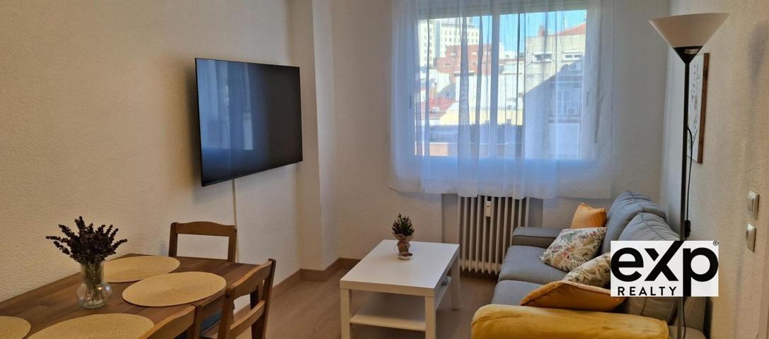 Magnífico apartamento amueblado, situado en el excelente barrio de Salamanca-Guindalera photo 0