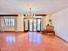 Oportunidad en Reus: Piso Luminoso de 4 Habitaciones photo 0